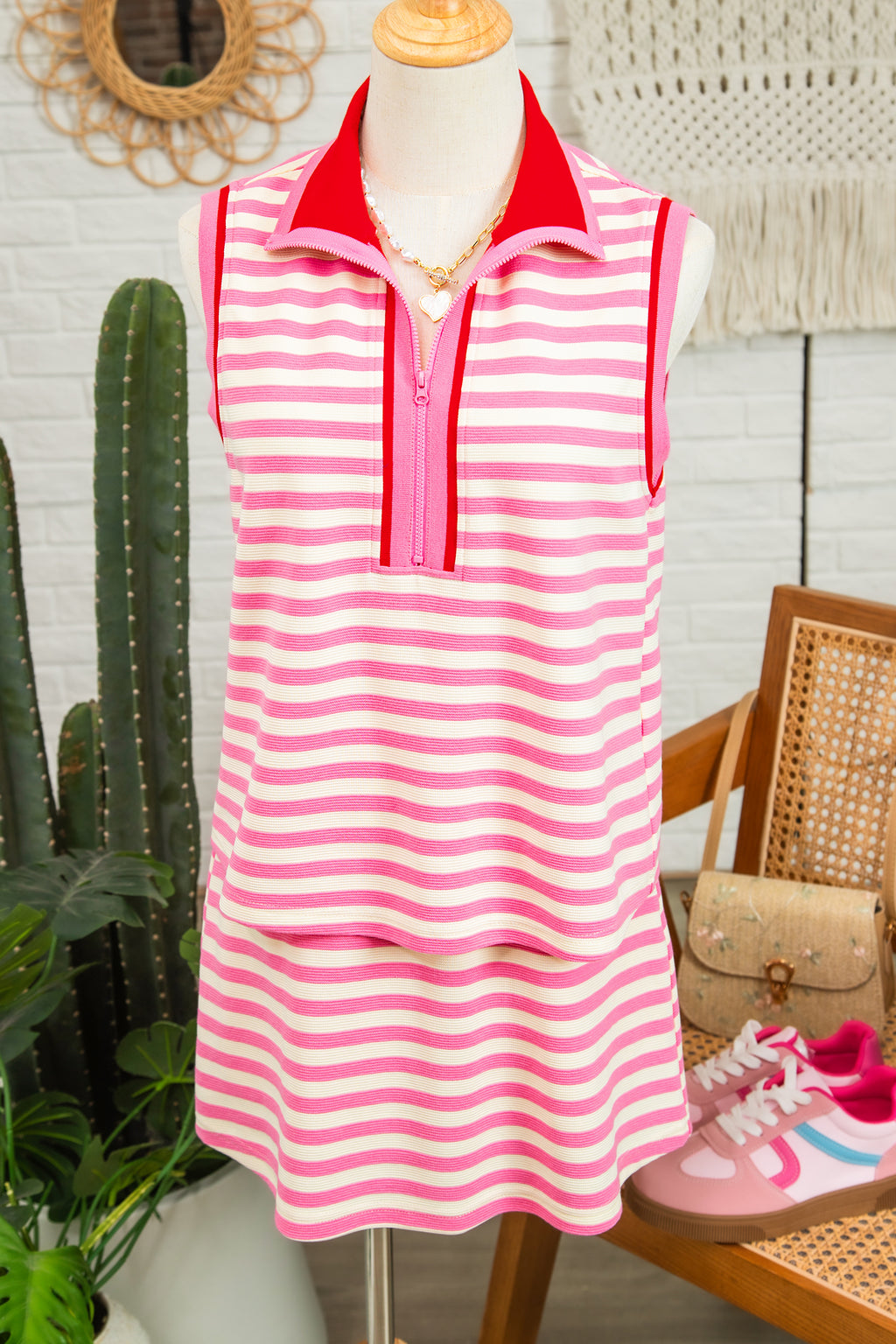Sachet Pink Textured Stripe Print Contrast Trim Zip Collar Sleeveless 2pcs Skort Set