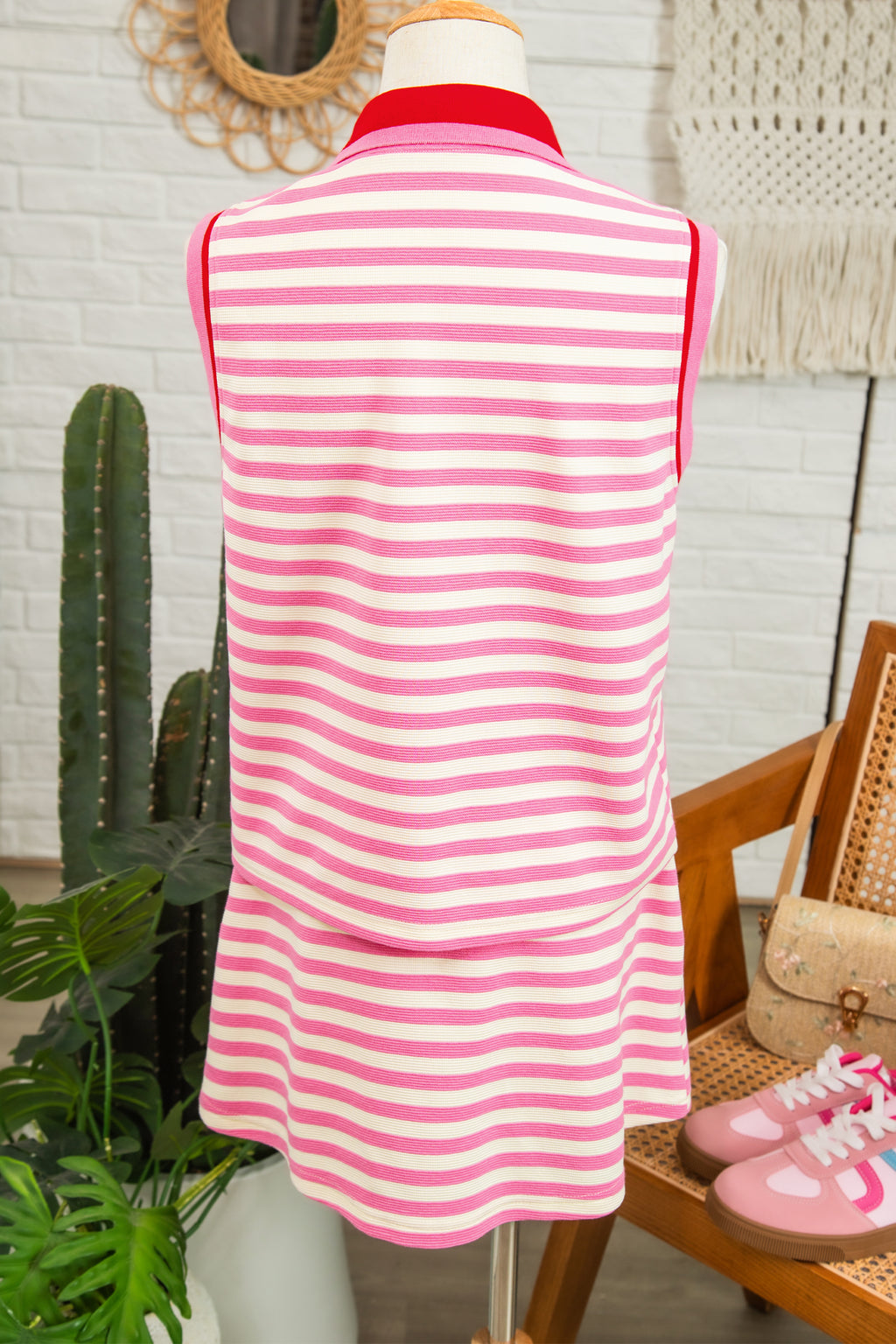 Sachet Pink Textured Stripe Print Contrast Trim Zip Collar Sleeveless 2pcs Skort Set
